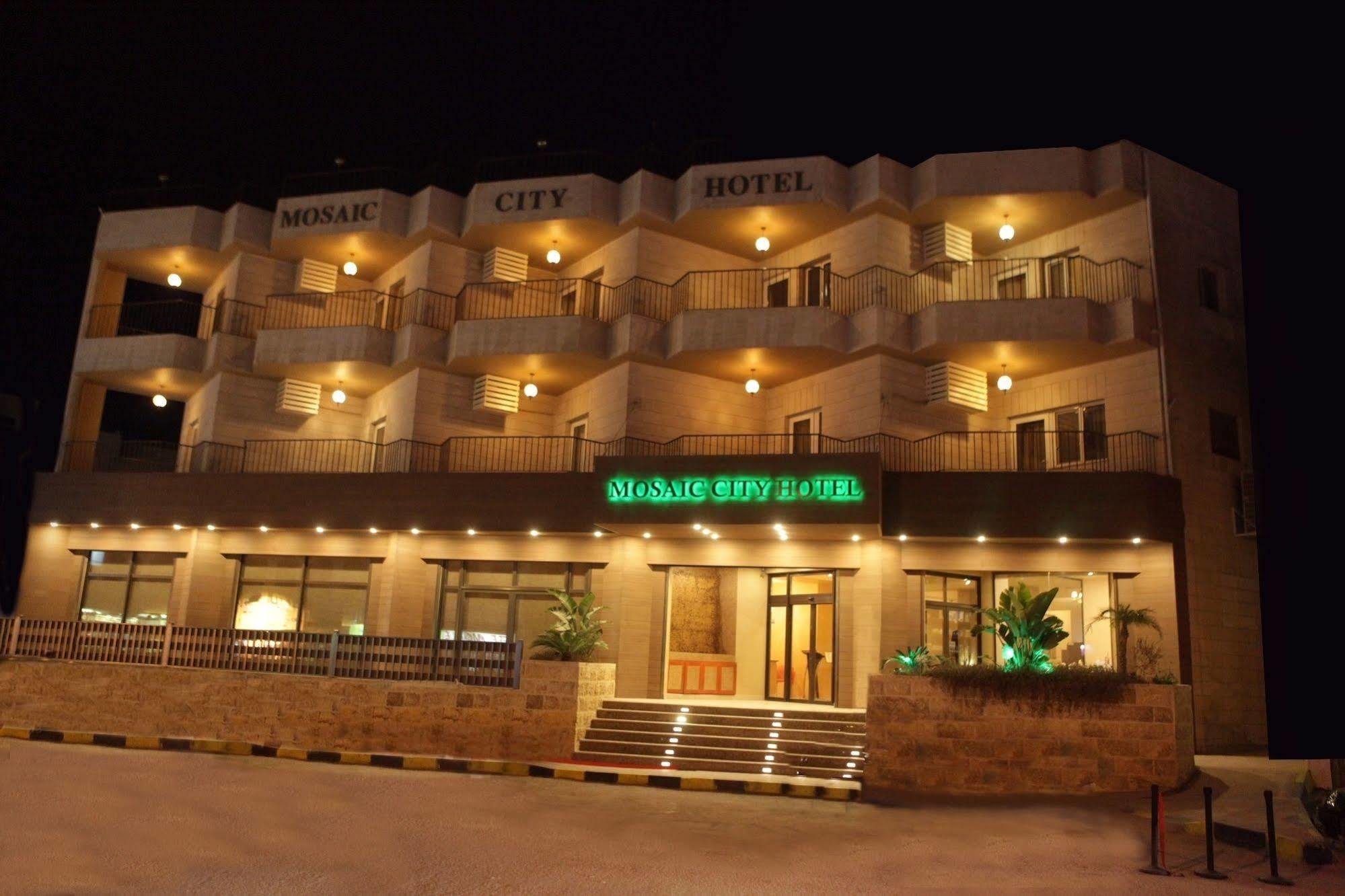 Mosaic City Hotel Madaba Buitenkant foto